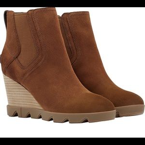 Sorel🌼NEW🌼Joan Uptown Chelsea Velvet tan